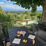La Terre D'or * Beaune (Cote d'Or)