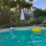 La Terre D'or Beaune (Cote d'Or)