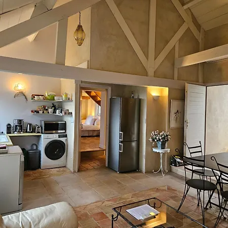 La Terre D'or * Beaune (Cote d'Or)