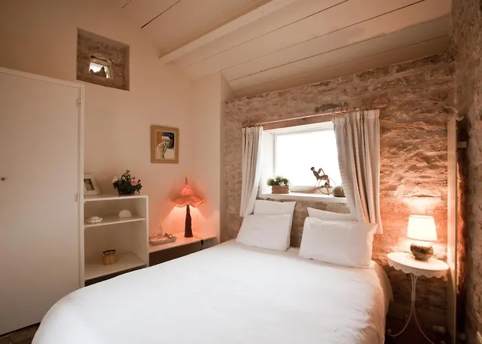 La Terre D'or Будинок відпочинку Бон